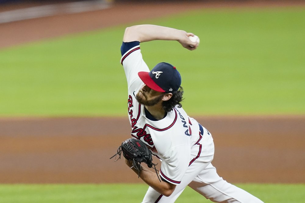 D'Arnaud, Braves rally in 7th, beat Marlins, 9-5, to open NLDS