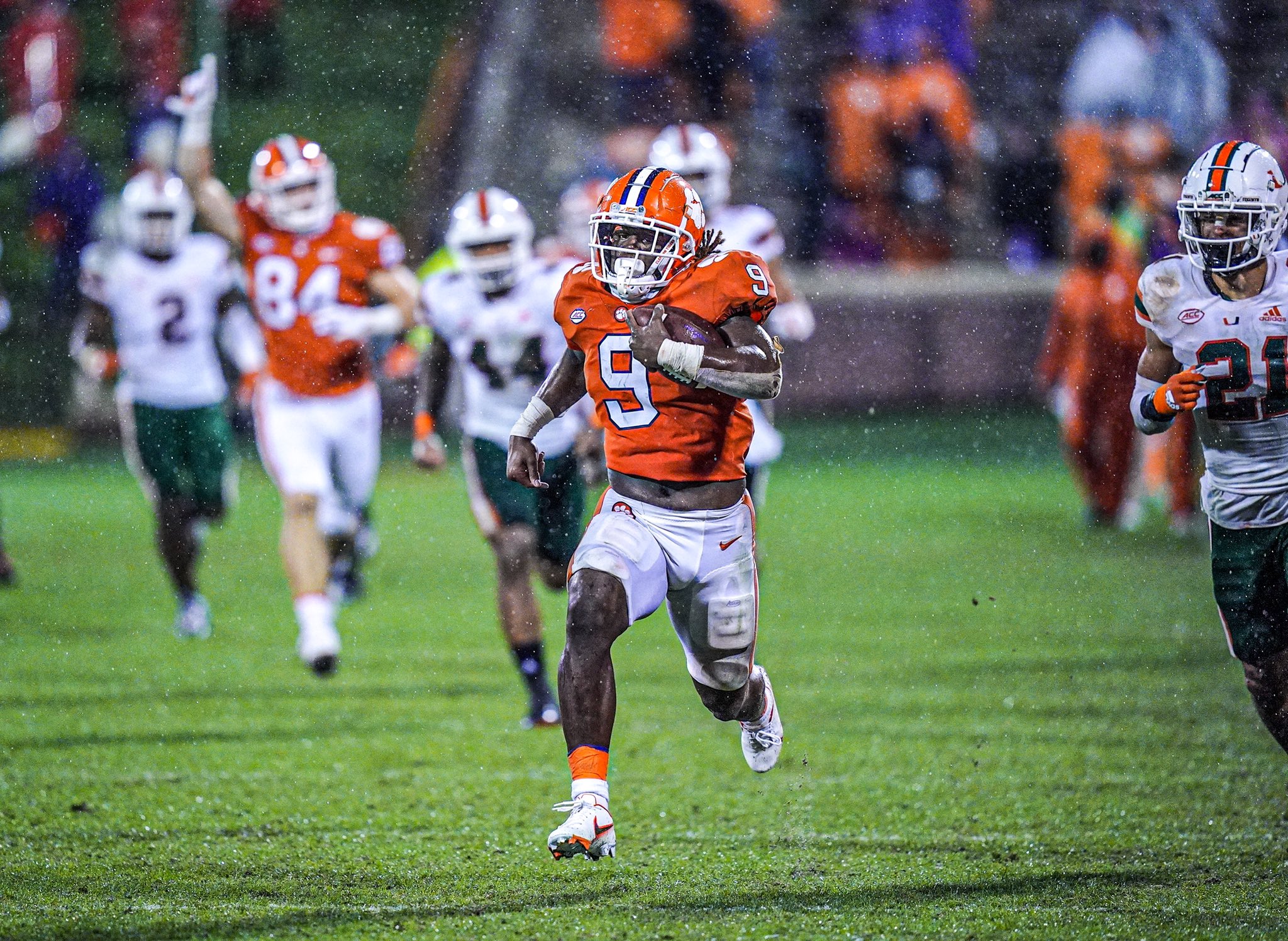 2020 NFL Draft: Travis Etienne 'nervous' catching the football