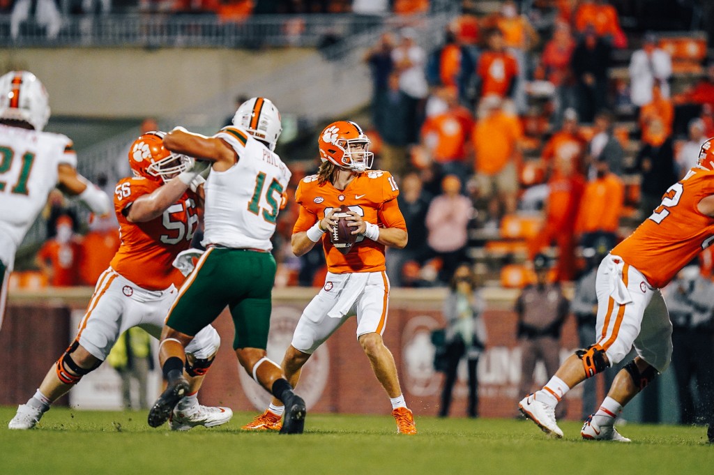 Trevor Lawrence Earns Acc Qb Of The Week