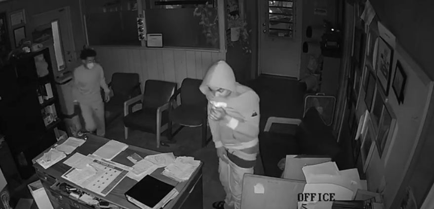 Orangeburg County Sheriff's Office searching for two suspects caught on