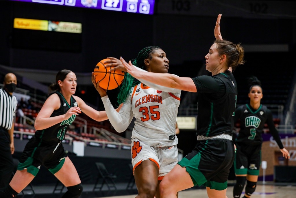 Clemson Wbb Wins Nit First Round Game
