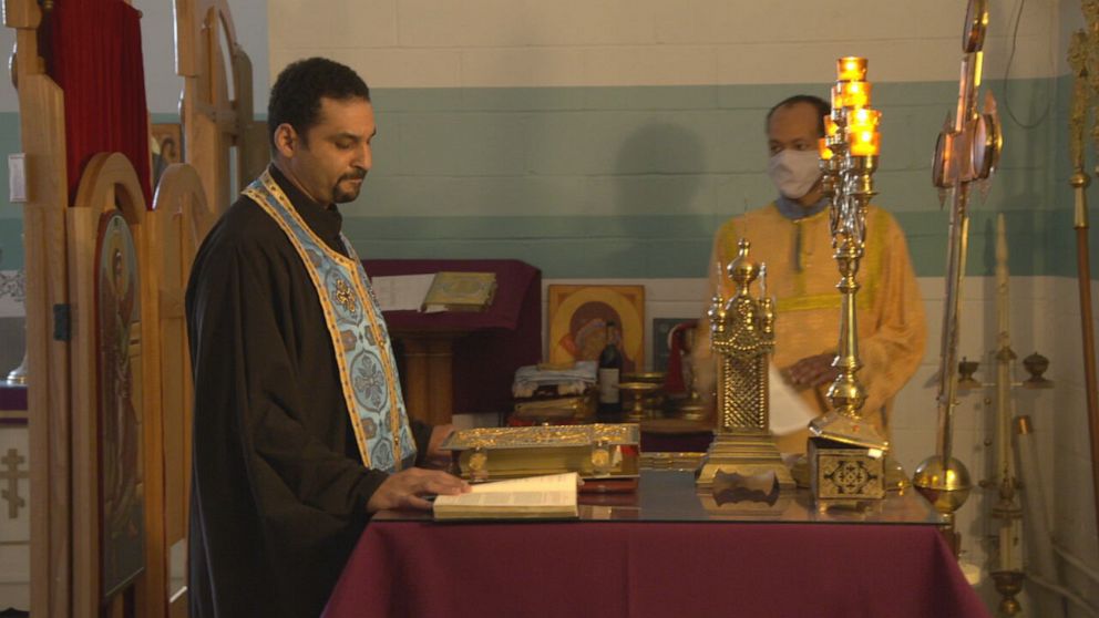 Religious leaders work to build trust in COVID-19 vaccine - Vimarsana News