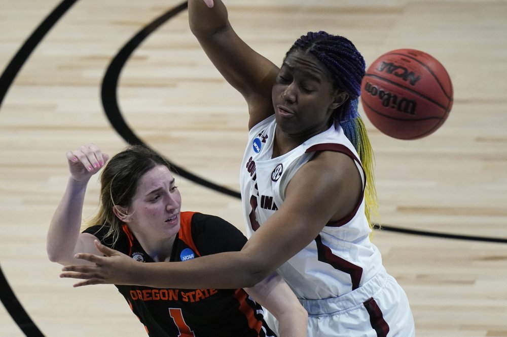 South Carolina Beats Oregon State To Advance To Sweet 16