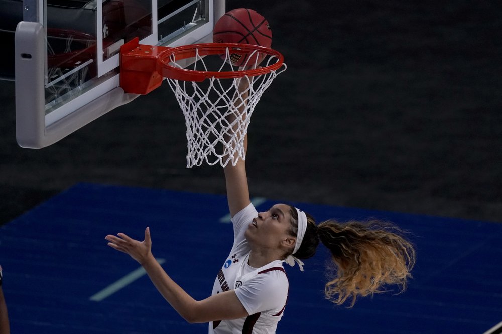 Victara Saxton South Carolina Beats Mercer In First Round Of Ncaa Tournament