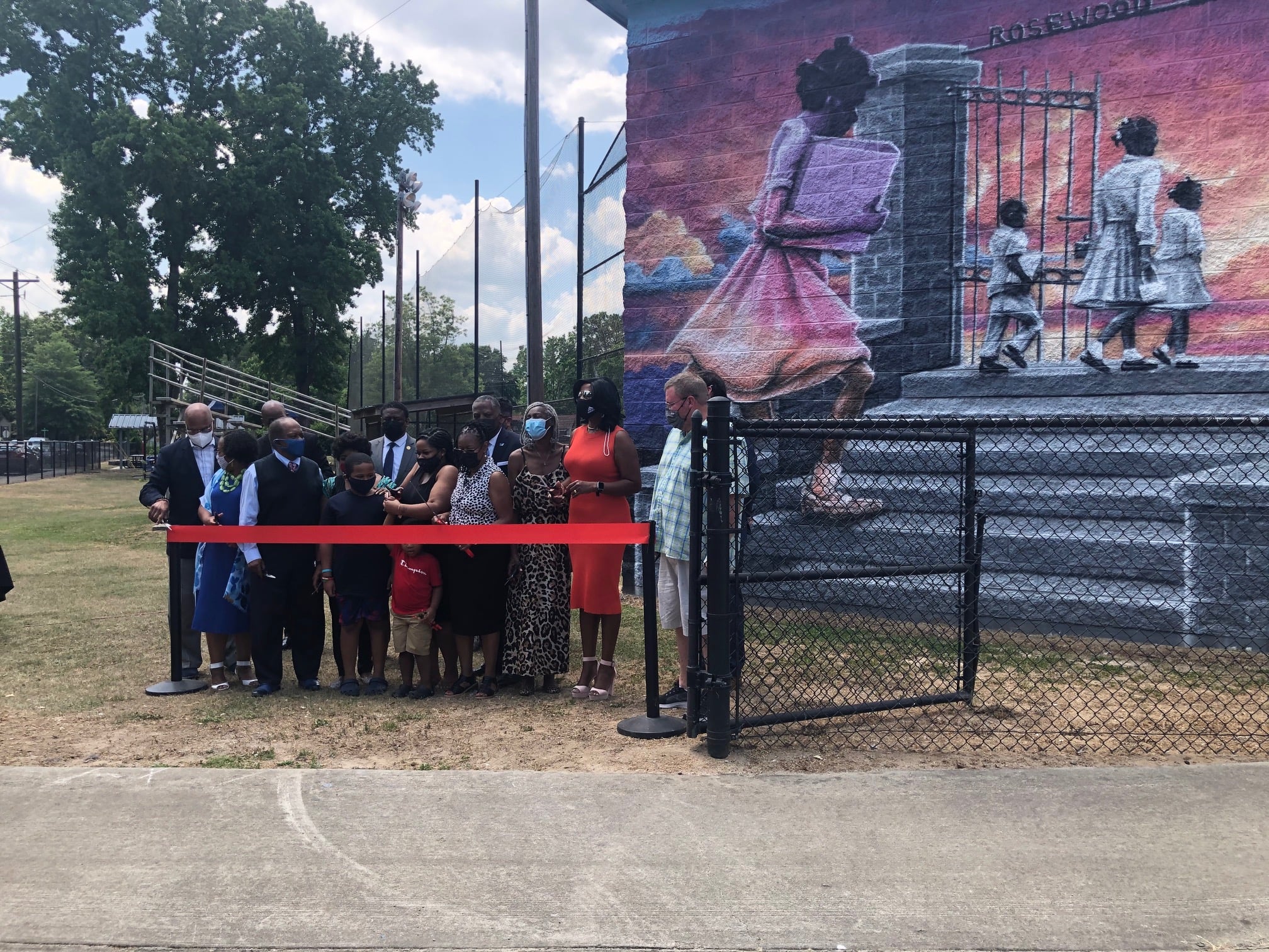 Columbia city leaders unveil new mural at Valencia Park - ABC Columbia