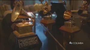 Grammy Award Winning Snger Sells House