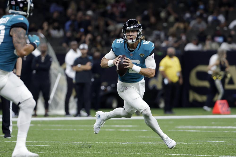 Lawrence wraps preseason with 2 TDs, Jags beat Cowboys 34-14