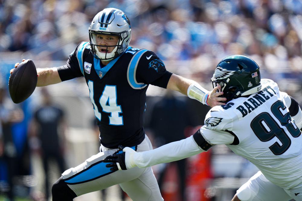Panthers Fall To Eagles