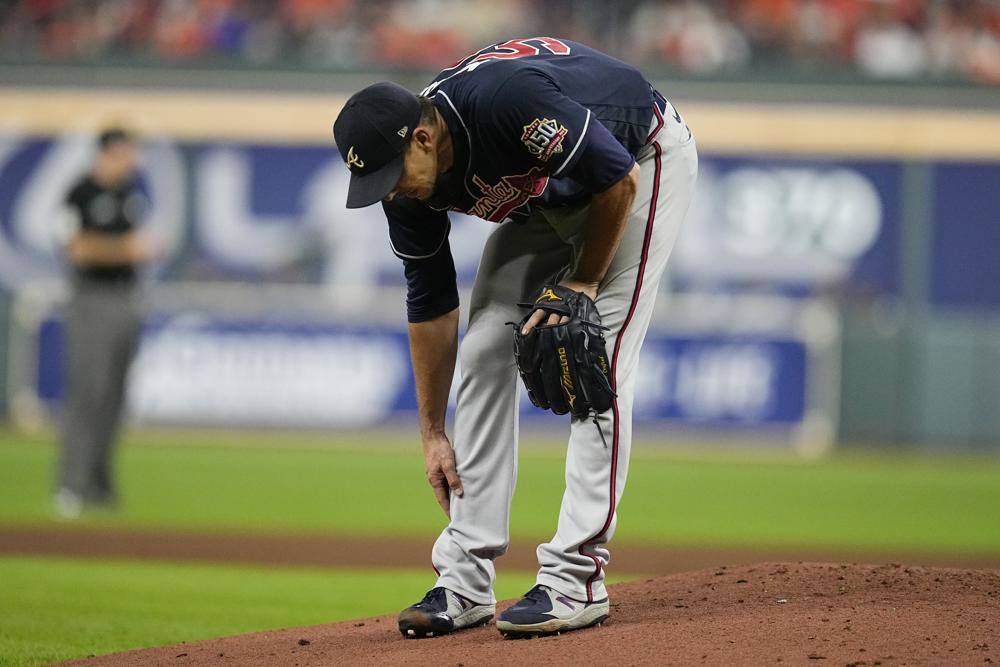 Charlie Morton Out For World Series With Fractured Fibula