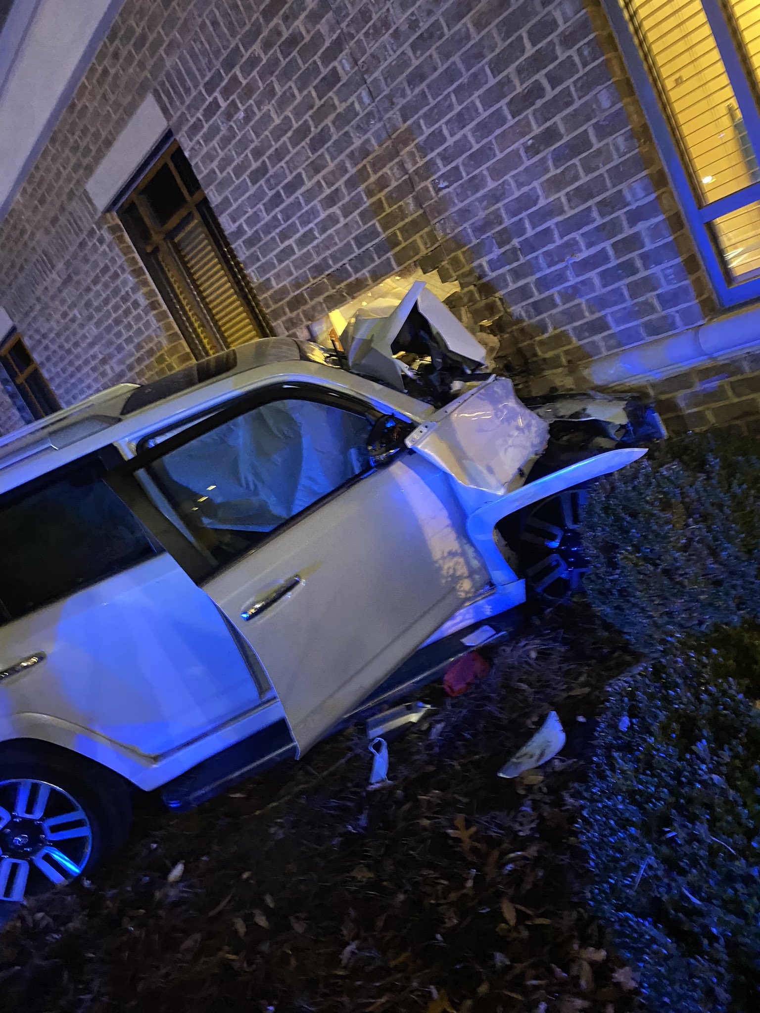 CPD: Teen arrested after crashing stolen car into building on Colonial ...