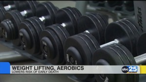 Weight Lifting, Aerobics Lowers Risk Of Early Death