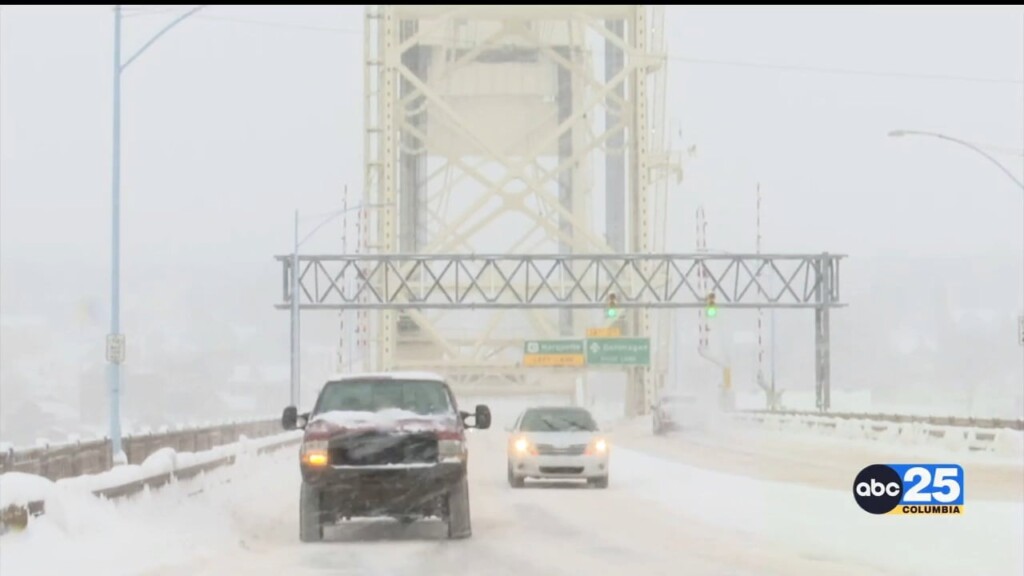 Winter Storm Disrupts Holiday Flights, Train Routes
