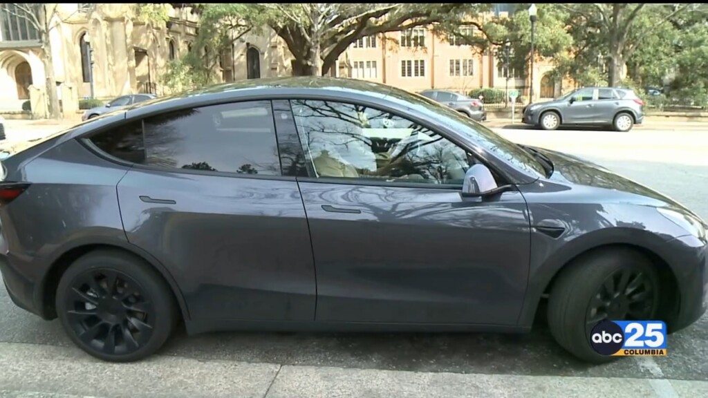 Legislators Test Drive Electric Vehicles At State House