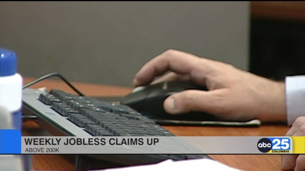 Weekly Jobless Claims Up Above 200k