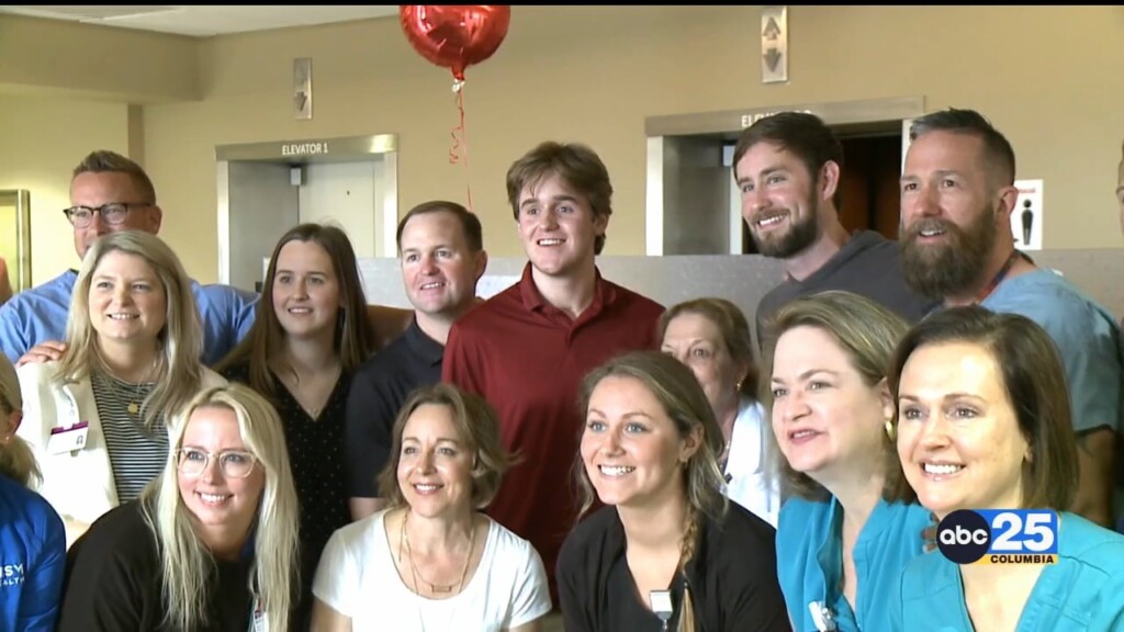 Usc Student Who Was Hit By Car Reunites With Hospital Staff That Saved His Life
