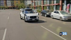 Uber Adds Robotaxis