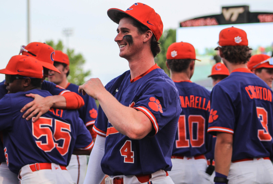 Clemson scores late to down Hokies, 9-8 - ABC Columbia