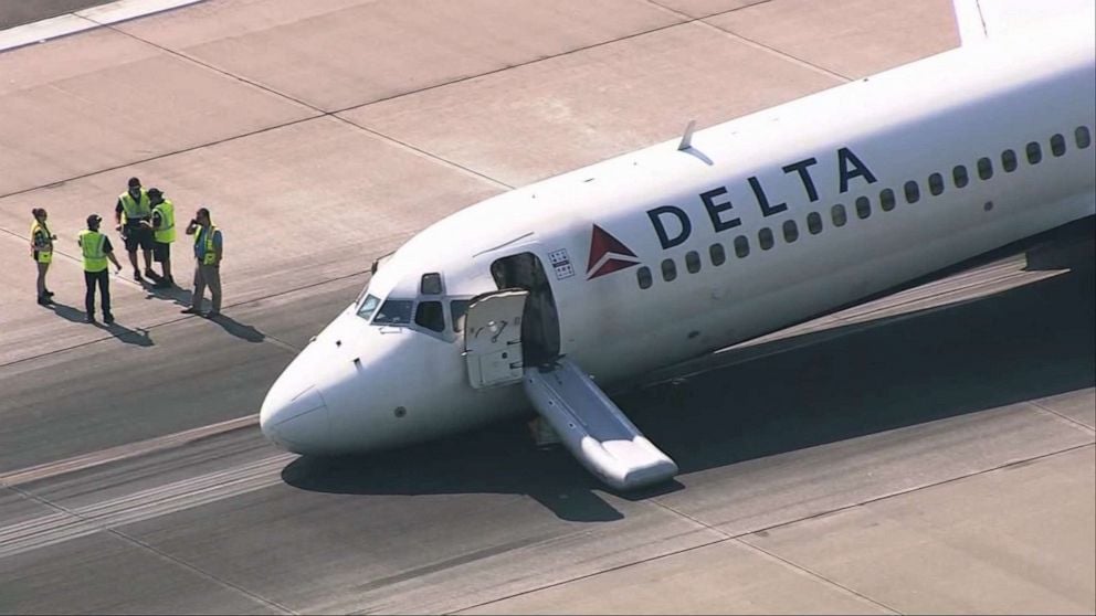 Delta plane lands safely at Charlotte airport without front landing