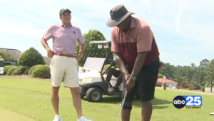 Shane Beamer Hosts Annual Golf Tournament