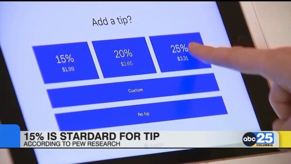 New Poll Finds 15% Or Less Is The Standard Tip At Dinner