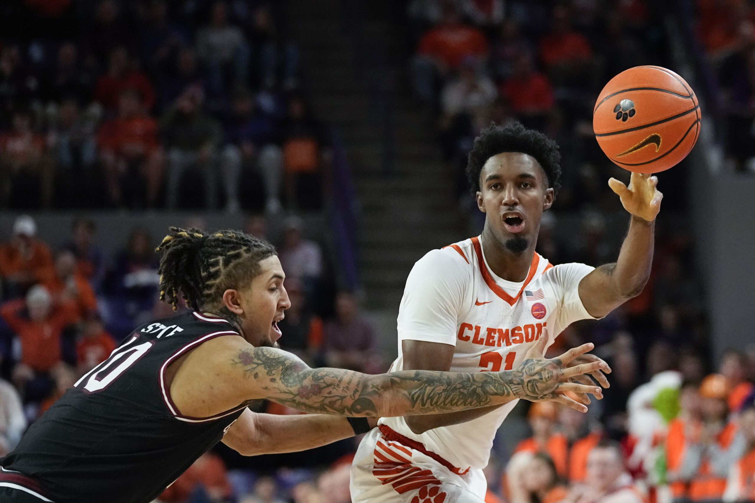 No. 24 Clemson Beats South Carolina 72-67 Wednesday - ABC Columbia