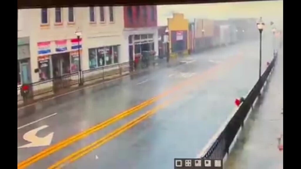 Video: Ef 2 Tornado Lands In Bamberg County