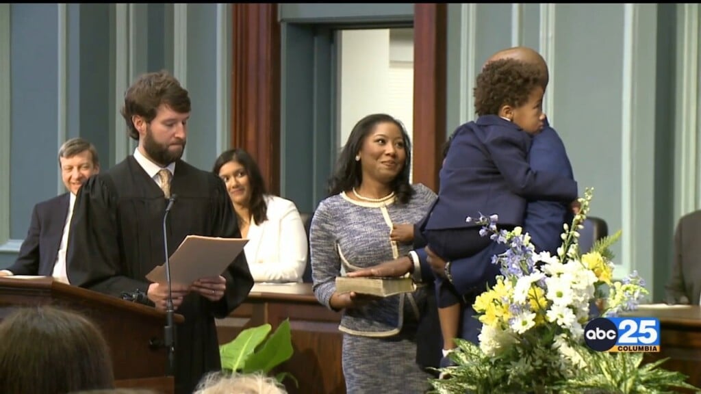 City Of Columbia Swears In New Council Members
