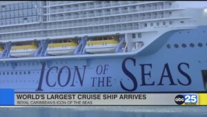 World's Largest Cruise Ship Arrives
