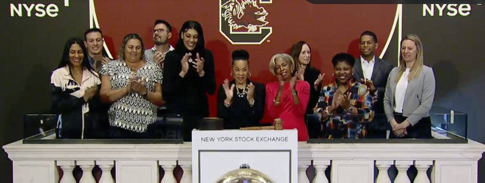 South Carolina's Dawn Staley, Kamilla Cardoso