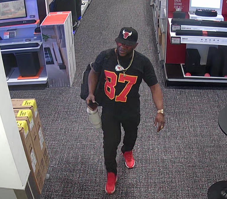 Lexington Shoplifter 1