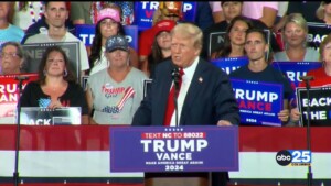 Trump In Town Alex 11 Pkg