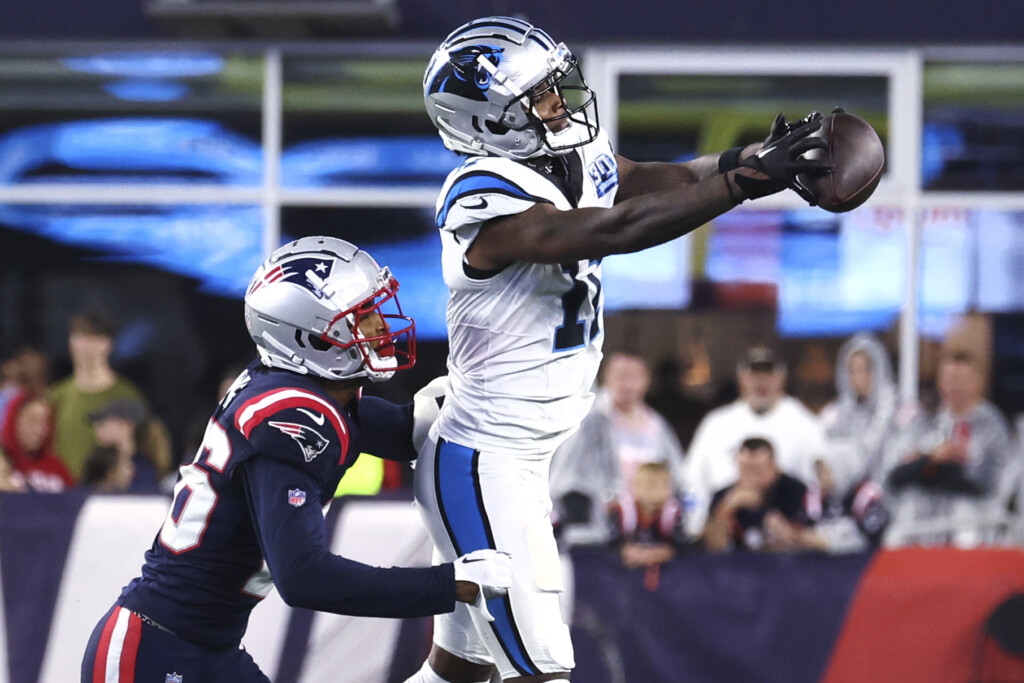 Aptopix Panthers Patriots Football