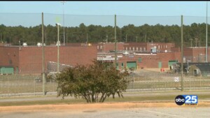 Gov. Mcmaster Signs Bill Banning Cell Phones In Sc Prisons