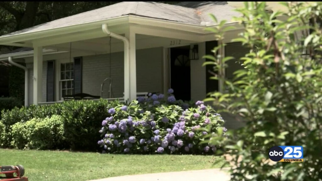 Fed Cuts Rates, Mortgage Rates Stay High