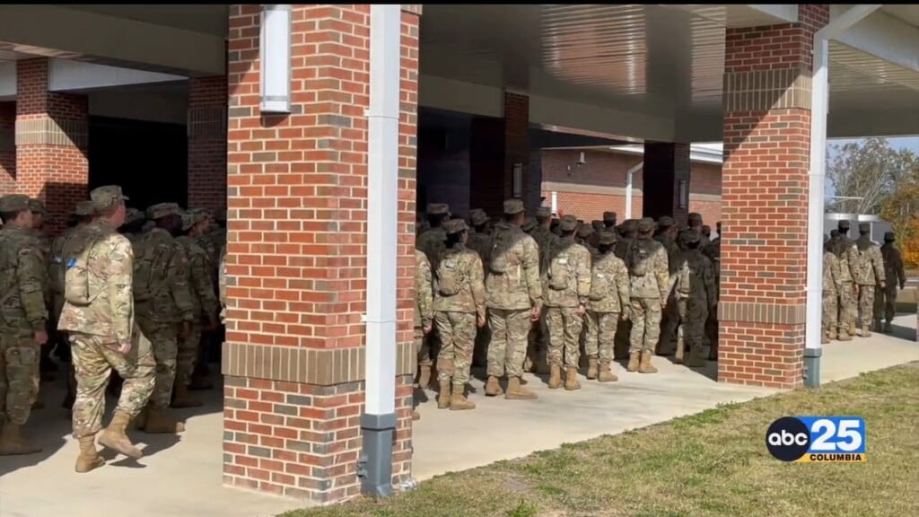 Fort Jackson Dishes Out Thanksgiving Feast To Trainees And Soldiers