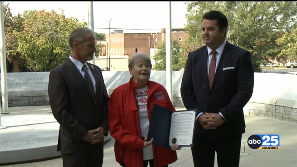"wreaths Across America" To Recognize Thousands Of Veterans On December 14th