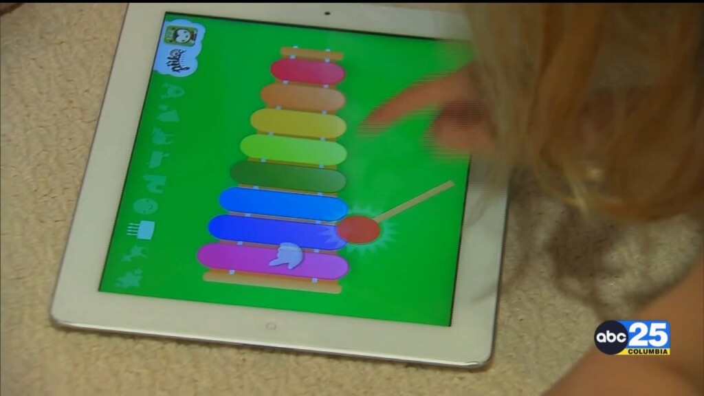 Choosing Kids' Holiday Tech Gifts