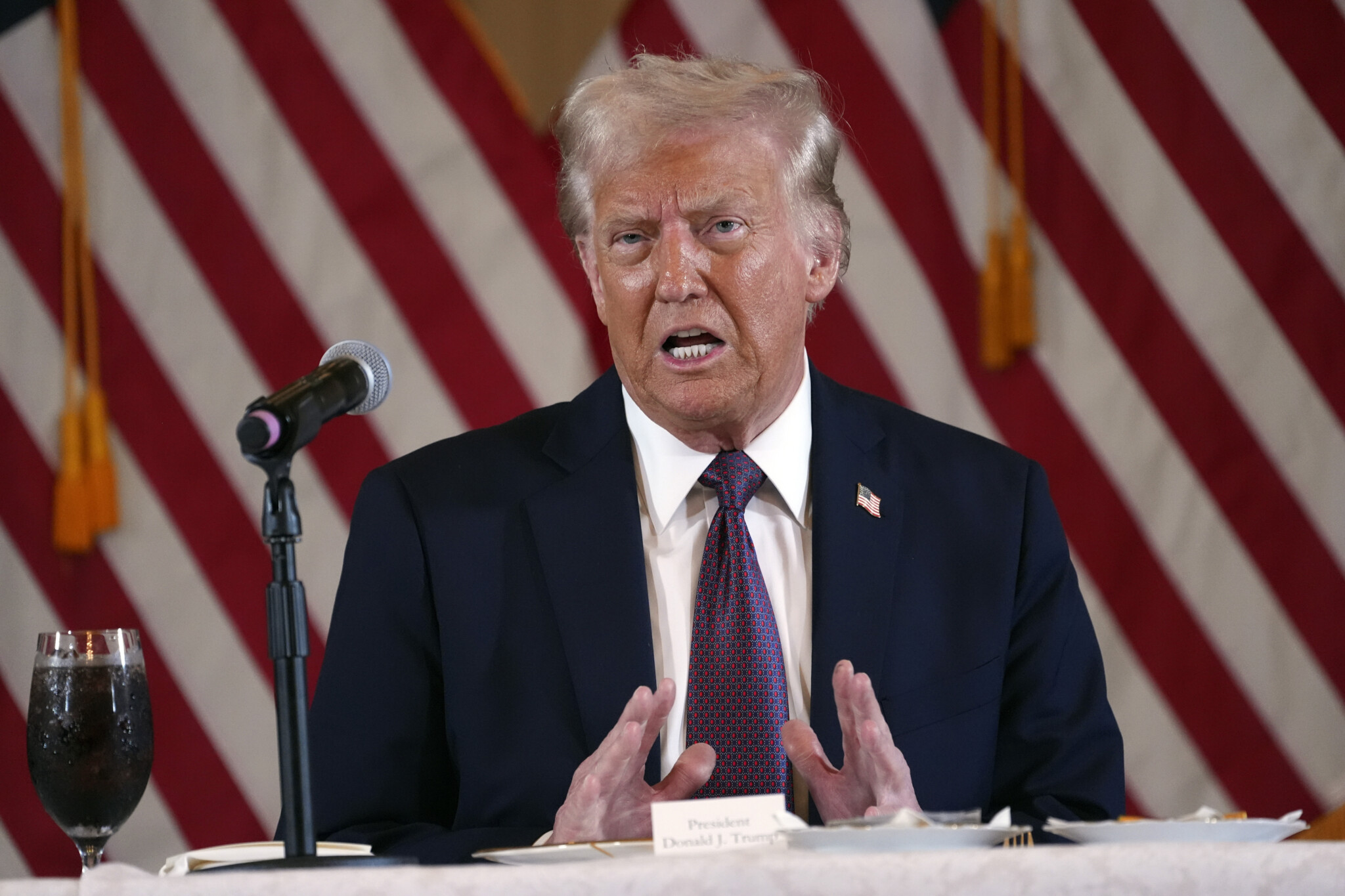 US tariffs on Mexico 'paused for a month,' 10,000 Mexican troops head ...