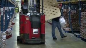 U.S. Manufacturing Expanded For 1st Time Since 2022