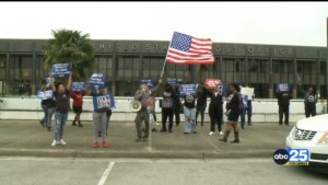 "u.s. Mail Is Not For Sale!" Postal Workers Protest Proposed Changes To Agency