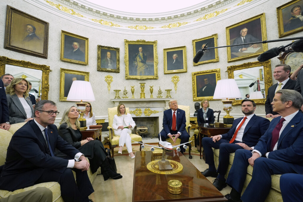 Aptopix Trump Italy