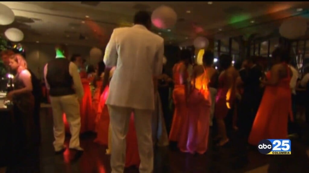 Deputies Remind Students To Stay Safe On Prom Night