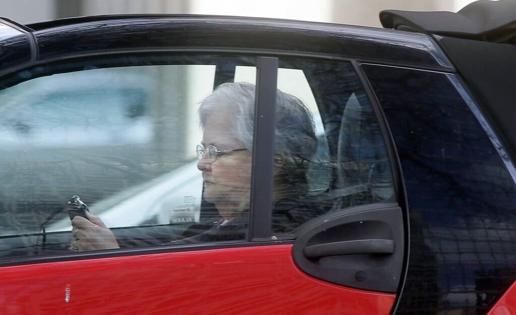 Capitol Almanac Texting Ban