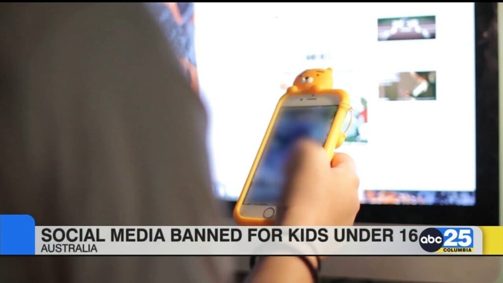 Australia Bans Social Media For Kids Under 16
