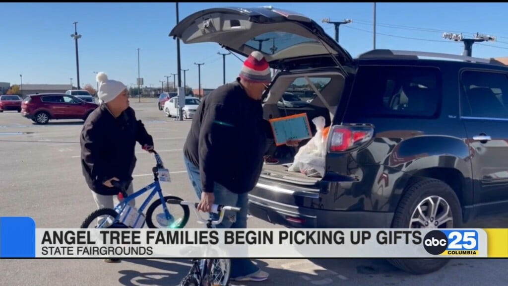 Angel Tree Families Begin Picking Up Gifts At The Fairgrounds