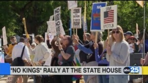 "no Kings" Rally Draws Large Number Of Protesters, Political Figures