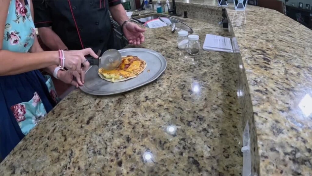 Love It Or Chuck It: Breakfast Pizza
