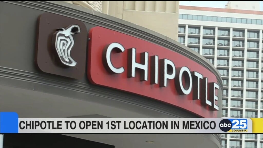 Chipotle To Open 1st Location In Mexico