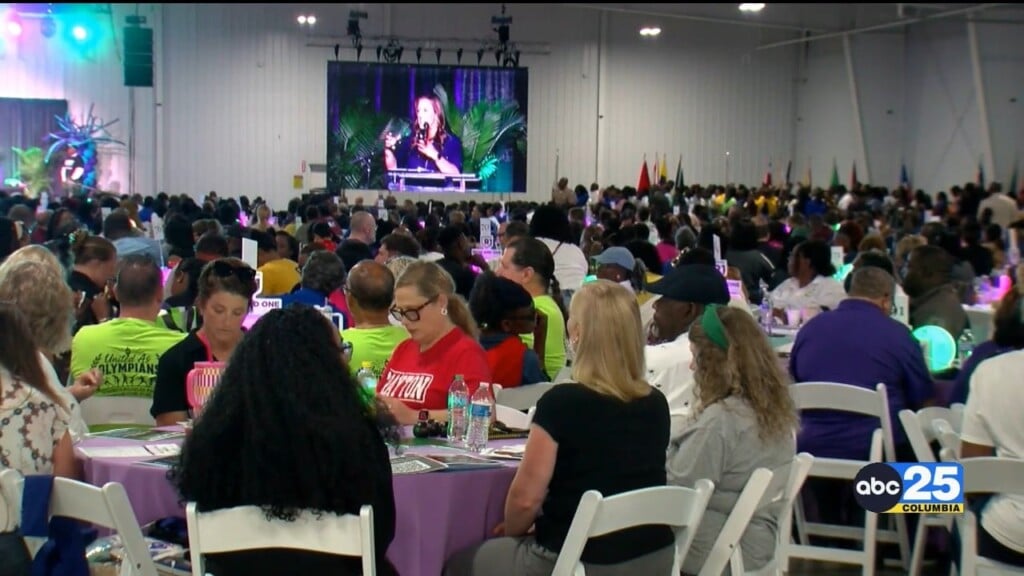 Richland One Teachers, Staff Join Together For Annual New School Year Kick Off