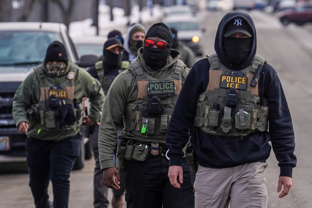 Immigration Ice Shock Gloves